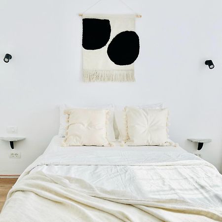 Urban Parkside Retreat Cozy 2-Bed Ap By Metro Διαμέρισμα Βουκουρέστι Εξωτερικό φωτογραφία