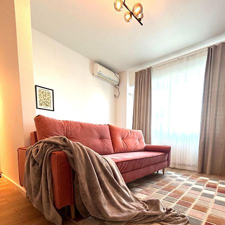 Urban Parkside Retreat Cozy 2-Bed Ap By Metro Διαμέρισμα Βουκουρέστι Εξωτερικό φωτογραφία